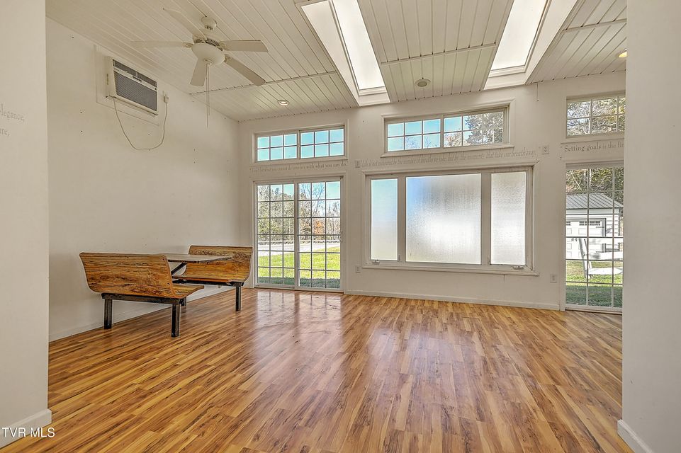 Photo #50: 2145 Highway 93 