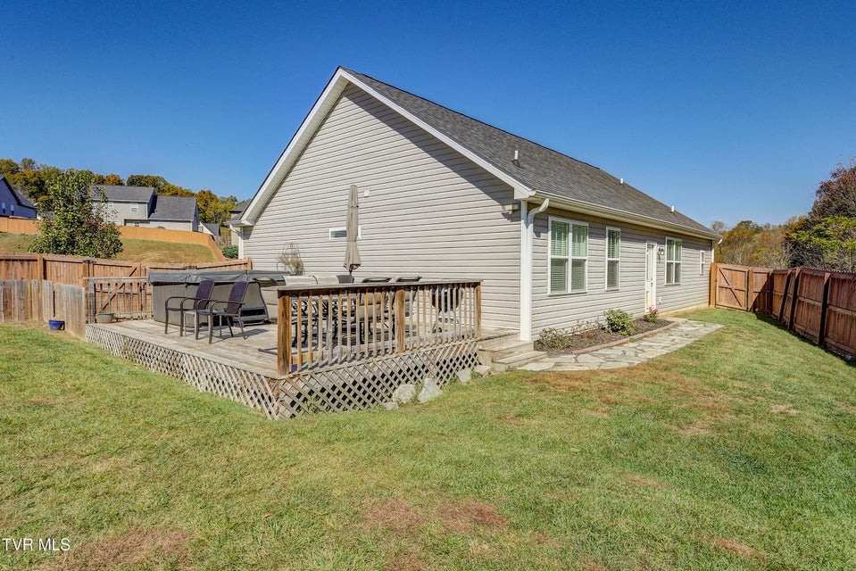 Photo #41: 6 Dartmoor Road