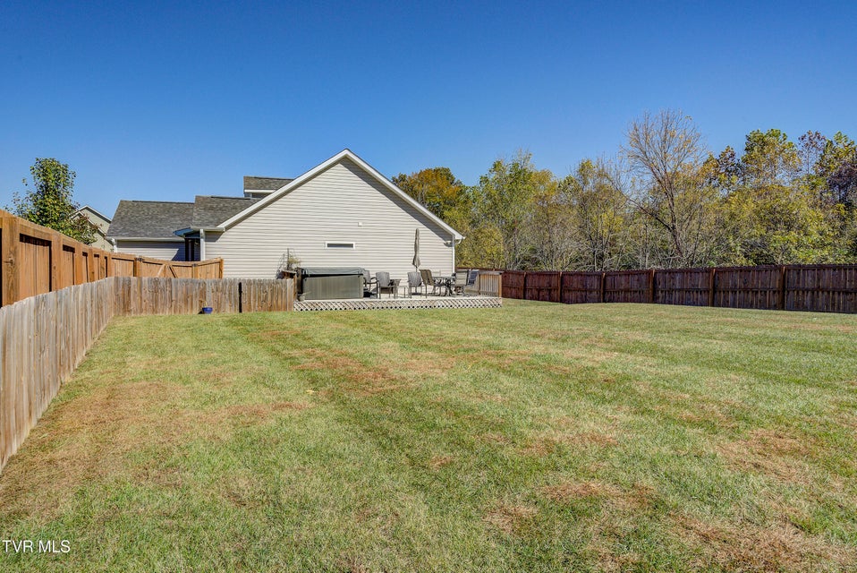 Photo #19: 6 Dartmoor Road