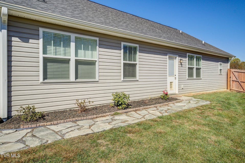 Photo #21: 6 Dartmoor Road