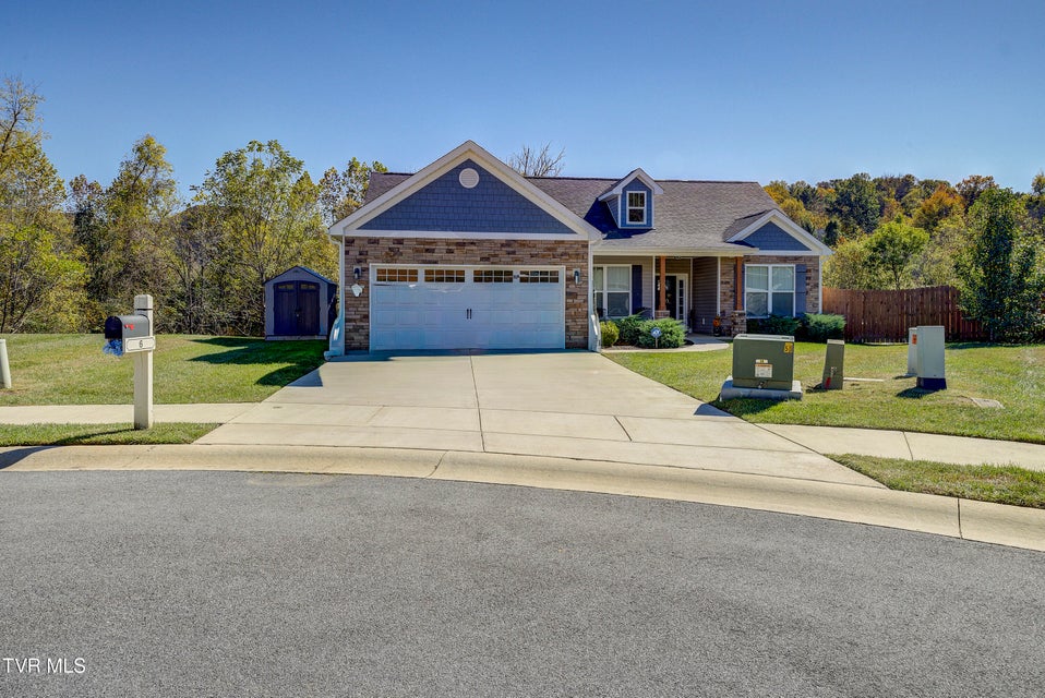 Photo #4: 6 Dartmoor Road