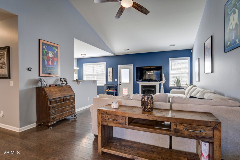 Photo #6: 6 Dartmoor Road