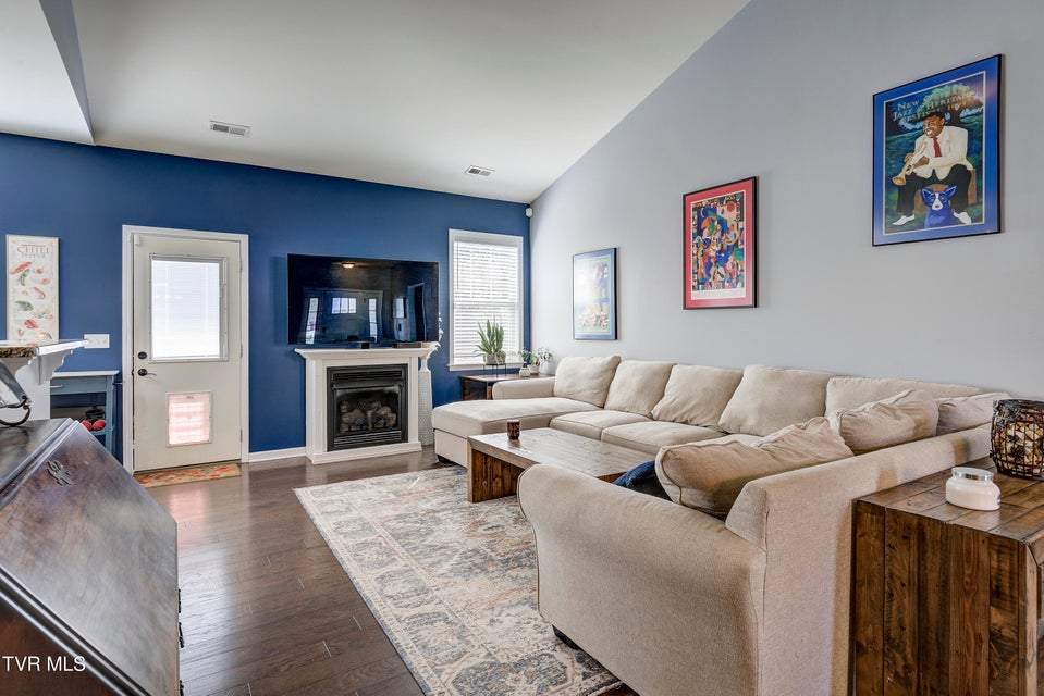 Photo #8: 6 Dartmoor Road