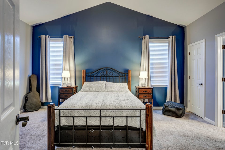 Photo #27: 6 Dartmoor Road