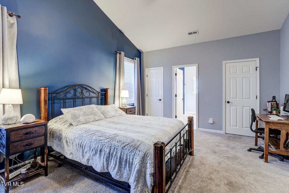 Photo #28: 6 Dartmoor Road