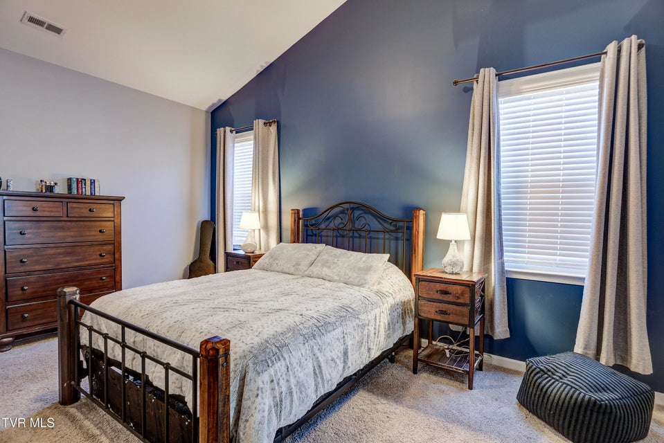 Photo #35: 6 Dartmoor Road