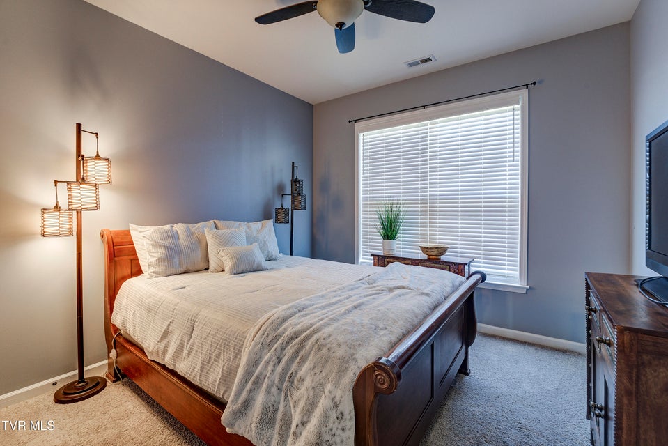 Photo #36: 6 Dartmoor Road