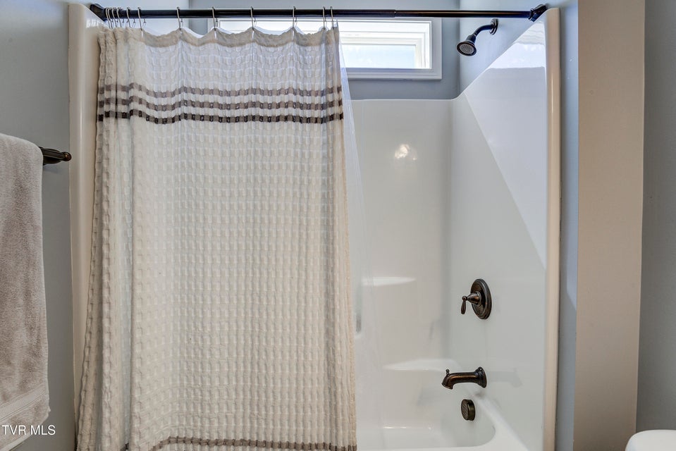 Photo #40: 6 Dartmoor Road