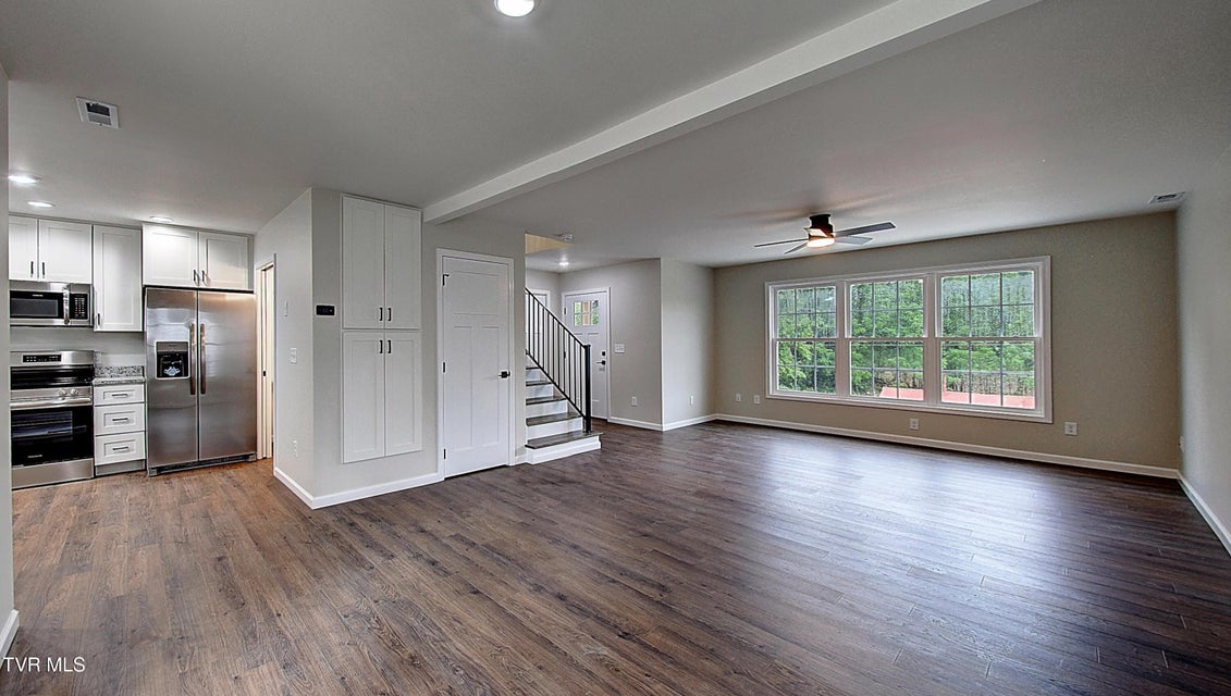 Photo #11: 104 Daniel Lane