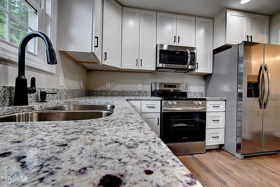 Photo #14: 104 Daniel Lane