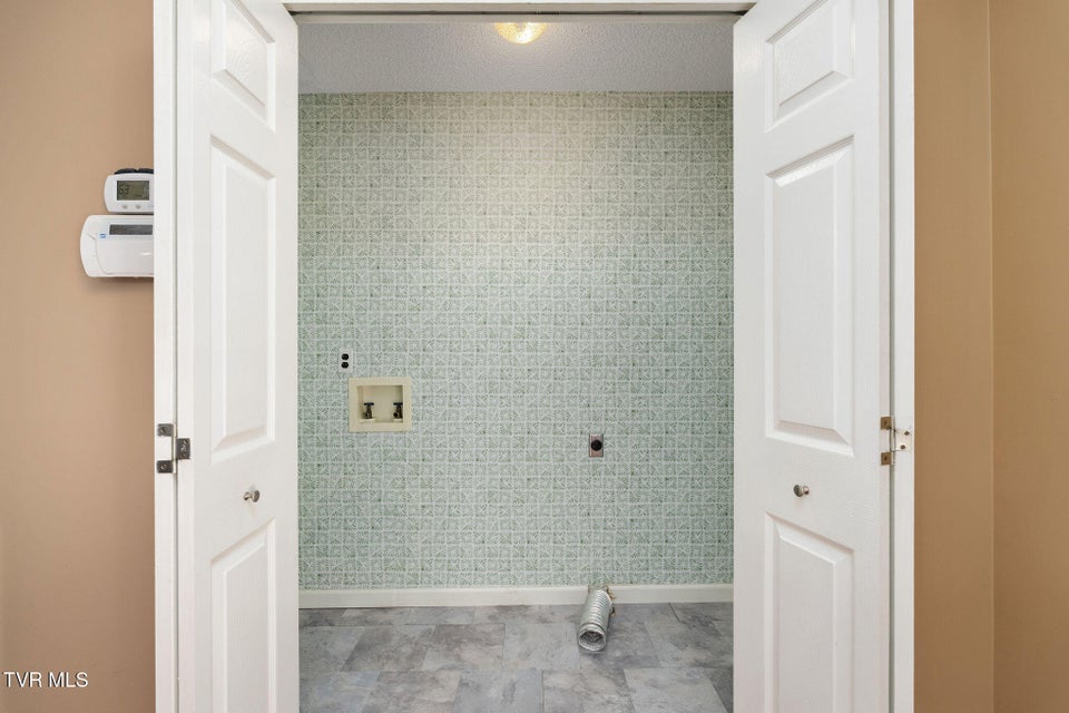 Photo #16: 101 Kings Mountain Drive