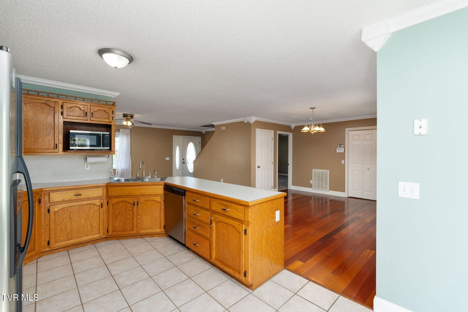 Photo #24: 101 Kings Mountain Drive