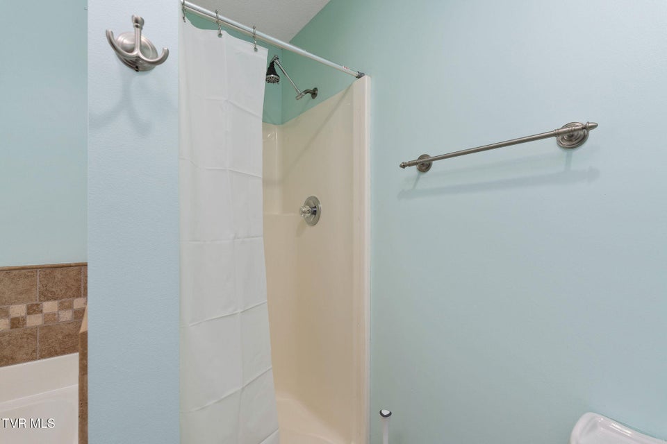 Photo #34: 101 Kings Mountain Drive