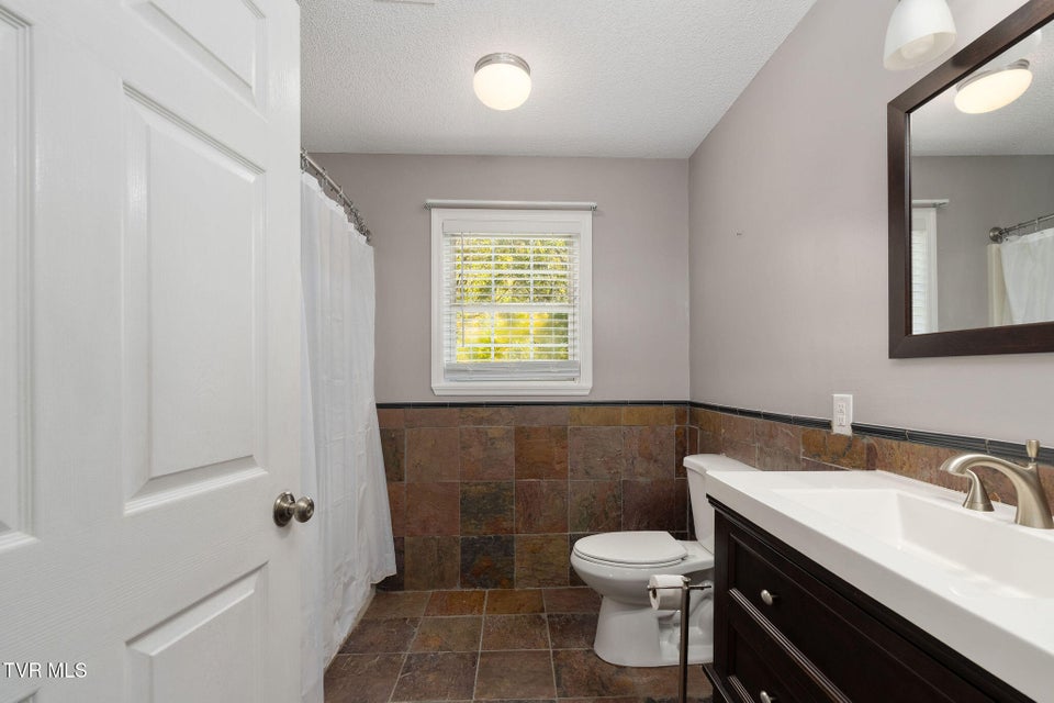 Photo #40: 101 Kings Mountain Drive