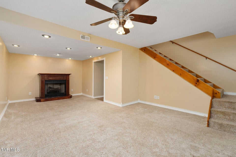 Photo #44: 101 Kings Mountain Drive