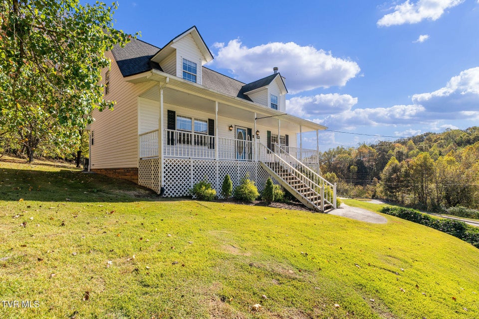 Photo #2: 101 Kings Mountain Drive