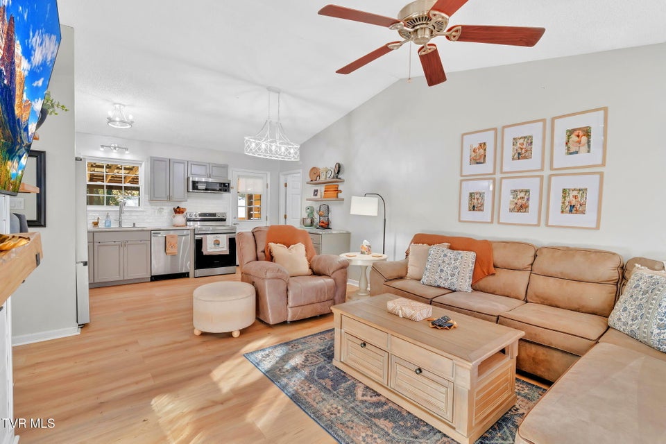 Photo #7: 116 Springview Drive