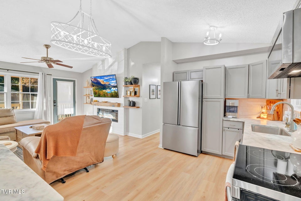 Photo #11: 116 Springview Drive