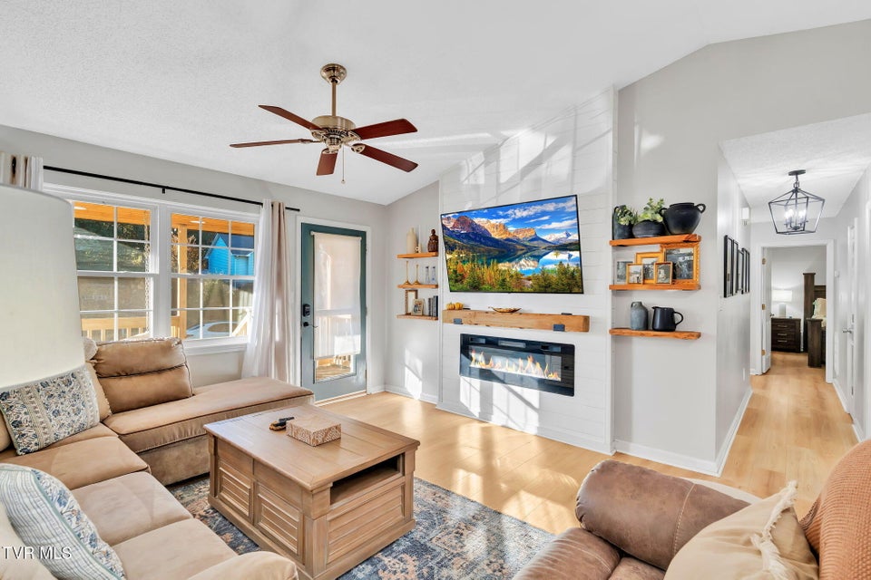 Photo #8: 116 Springview Drive