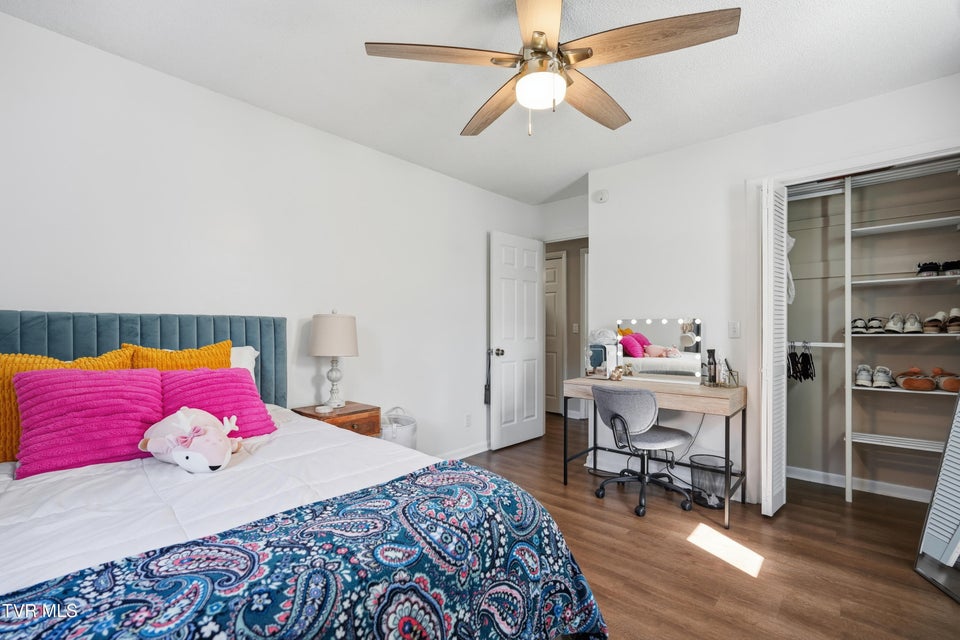 Photo #18: 333 Boone Lake Circle