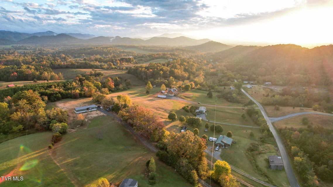 Photo #12: 1915 Shakerag Road