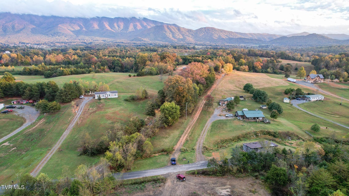 Photo #15: 1915 Shakerag Road