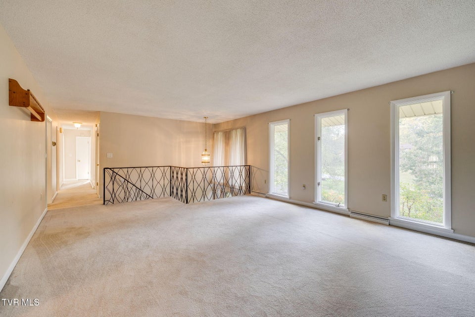 Photo #5: 206 Windmere Place