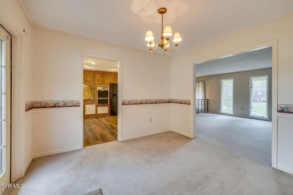 Photo #8: 206 Windmere Place