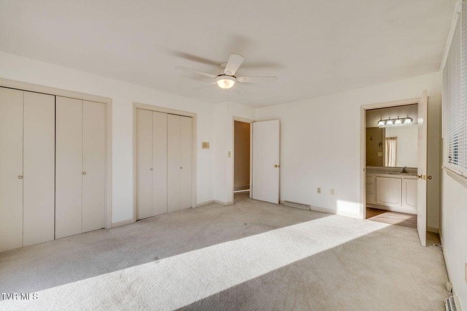 Photo #15: 206 Windmere Place