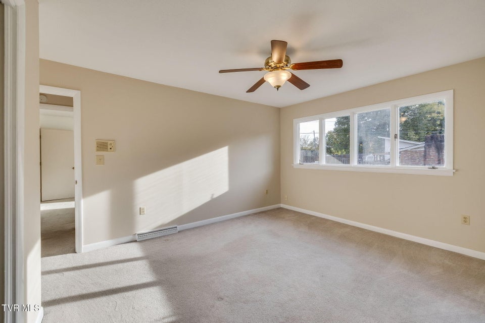 Photo #18: 206 Windmere Place