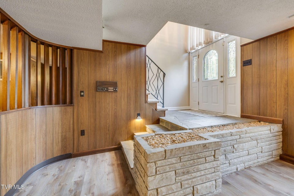 Photo #24: 206 Windmere Place