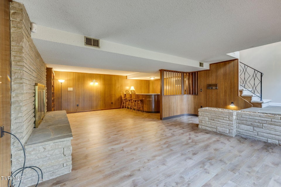 Photo #25: 206 Windmere Place