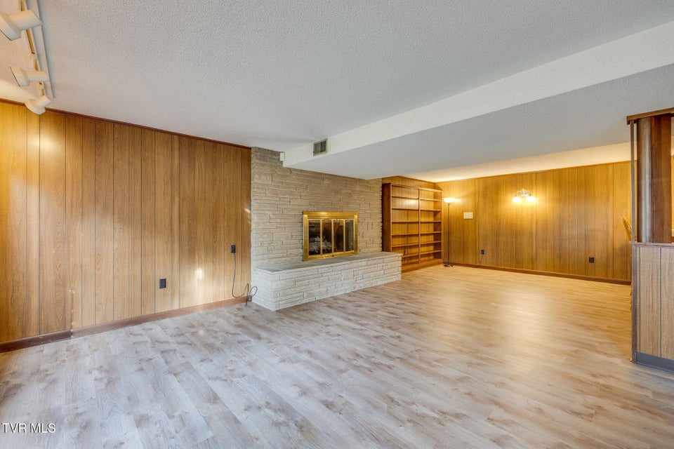 Photo #26: 206 Windmere Place