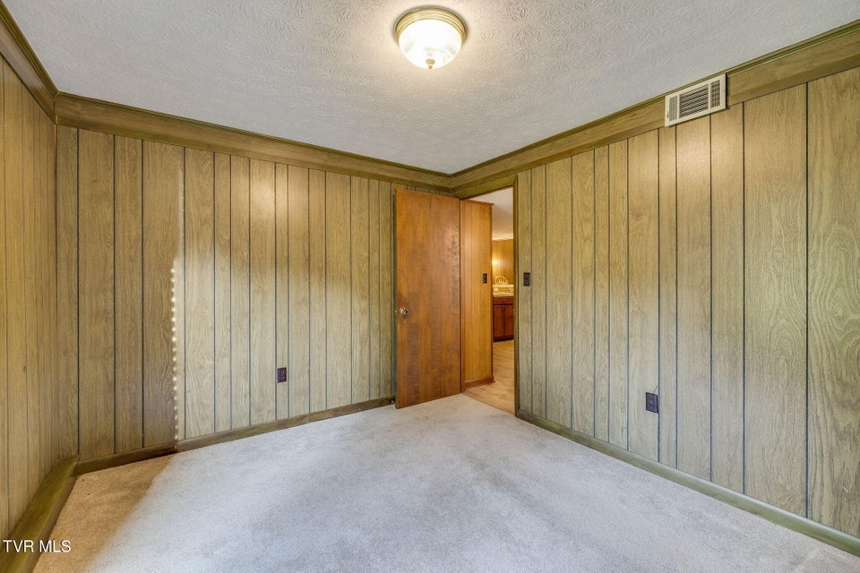 Photo #32: 206 Windmere Place