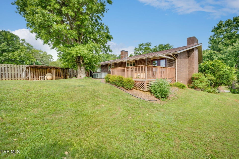 Photo #41: 206 Windmere Place