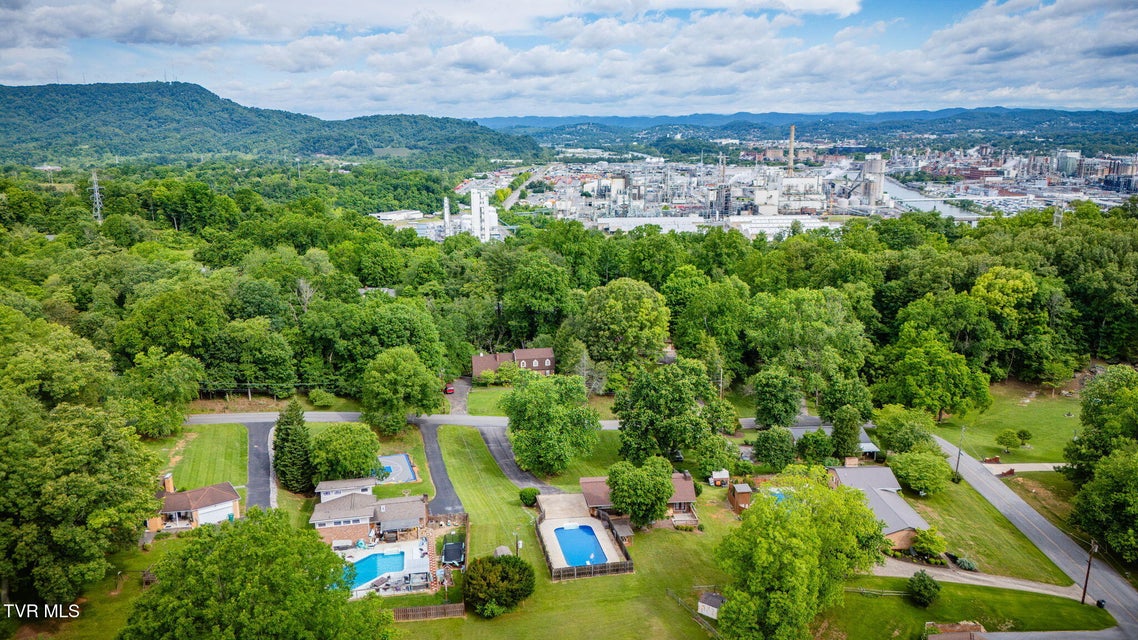 Photo #44: 206 Windmere Place