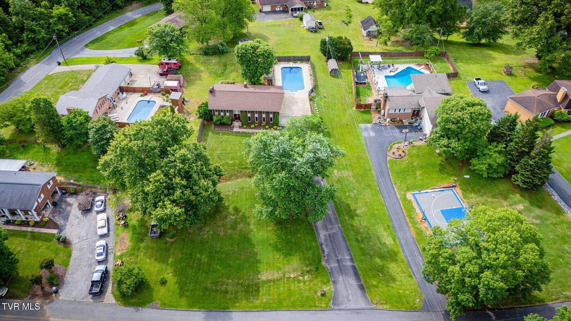 Photo #46: 206 Windmere Place