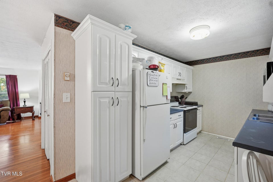 Photo #9: 304 Rutledge Lane