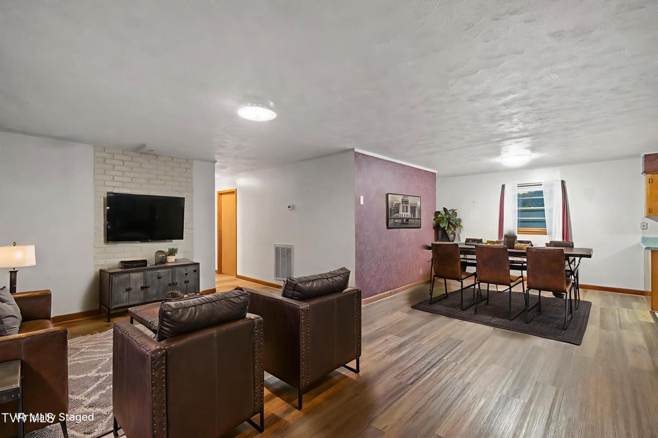 Photo #10: 135 Walton Circle