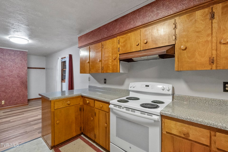 Photo #16: 135 Walton Circle