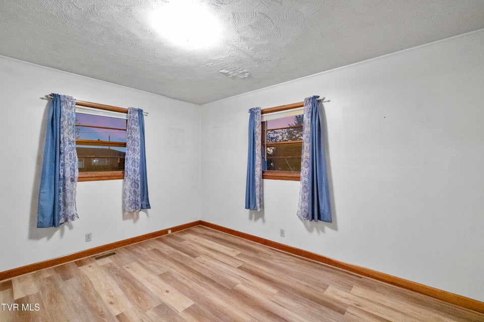 Photo #20: 135 Walton Circle