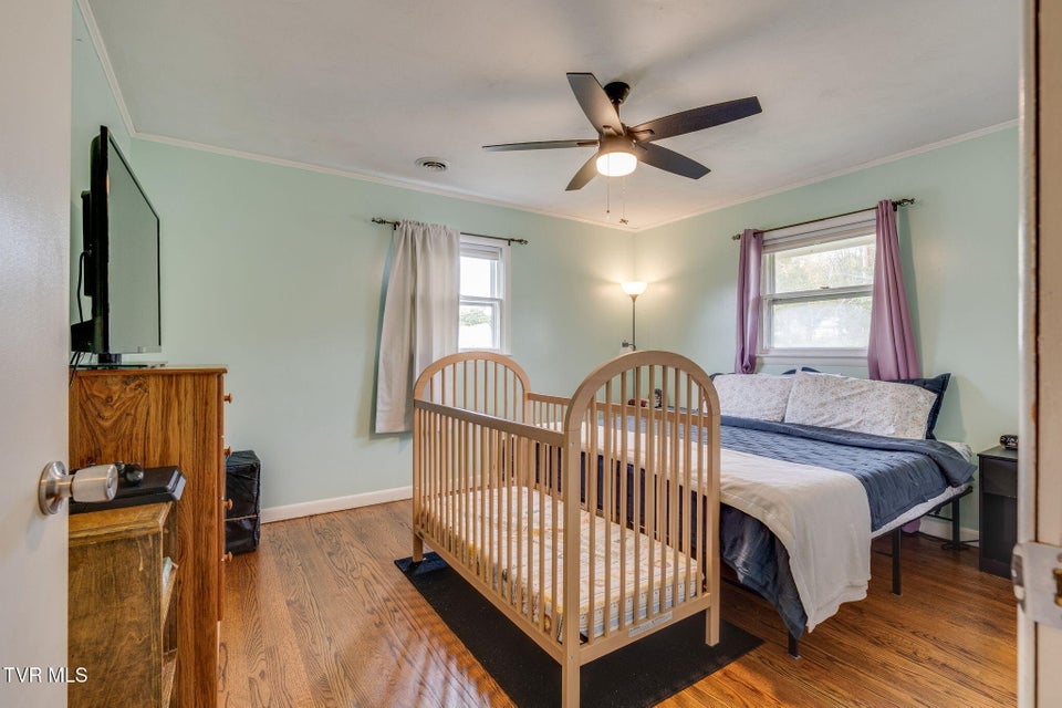 Photo #18: 1006 Sylvan Circle