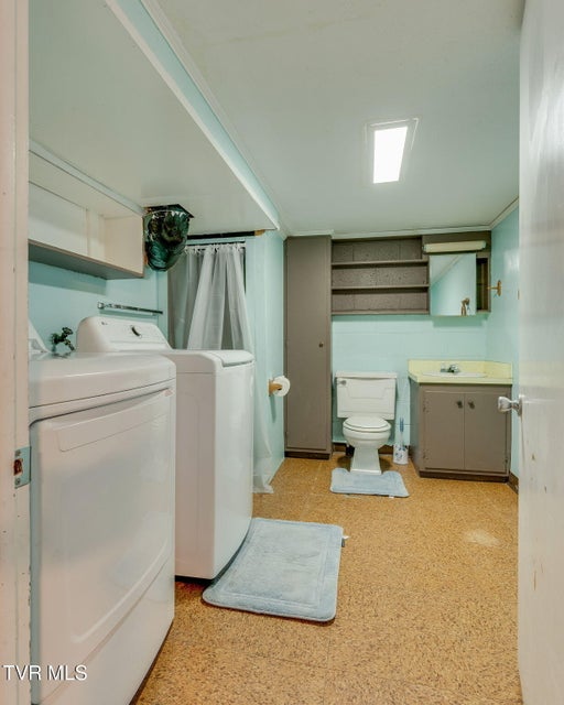 Photo #27: 1006 Sylvan Circle