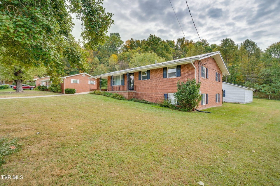 Photo #4: 1006 Sylvan Circle