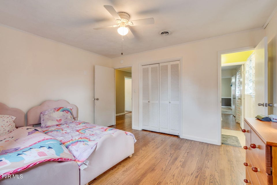 Photo #16: 1006 Sylvan Circle