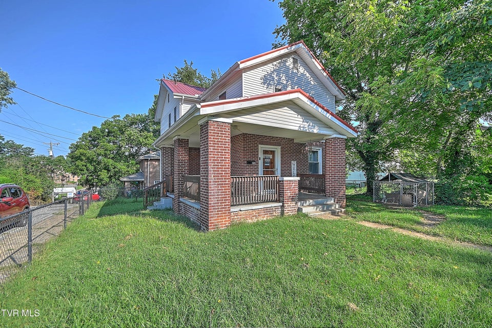 Photo #3: 416 Moore Street