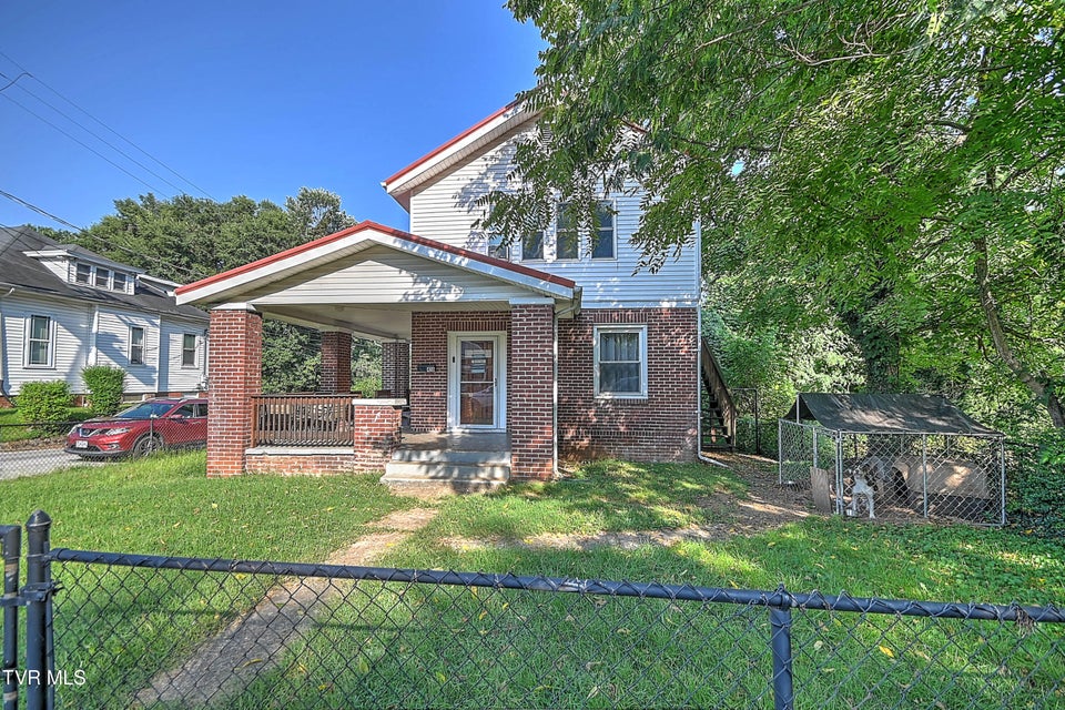 Photo #4: 416 Moore Street