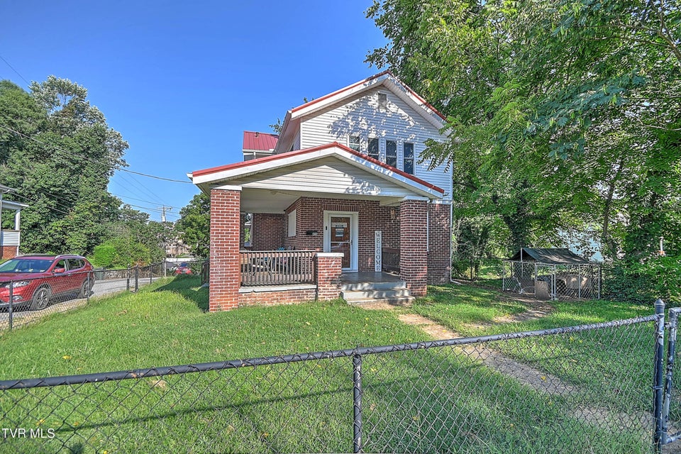 Photo #6: 416 Moore Street