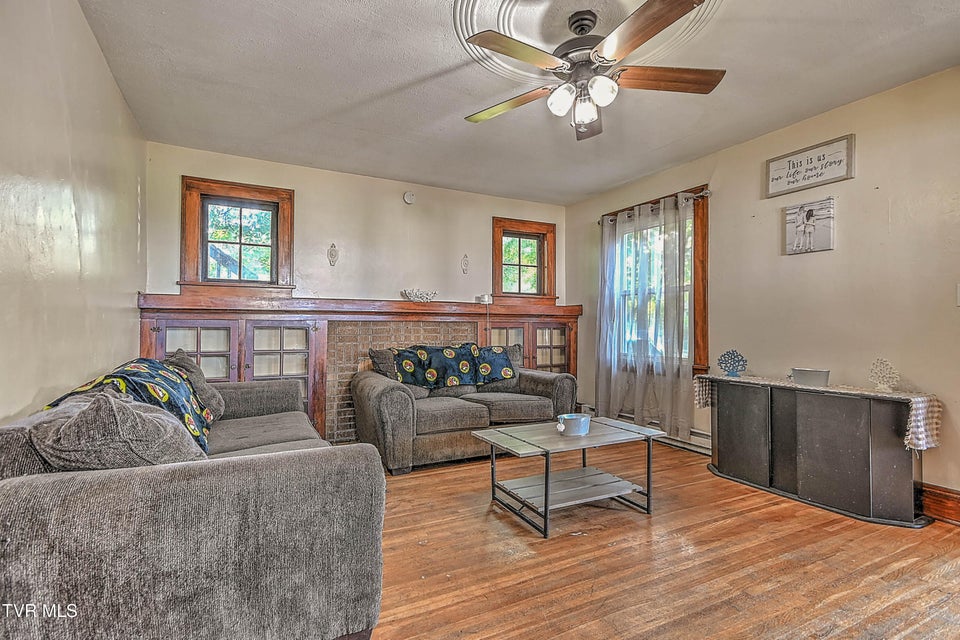 Photo #12: 416 Moore Street