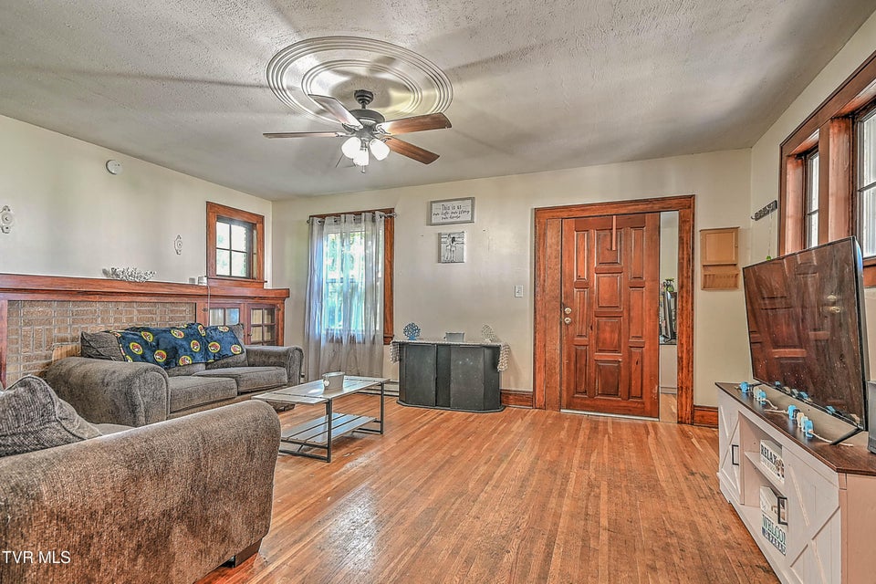 Photo #14: 416 Moore Street